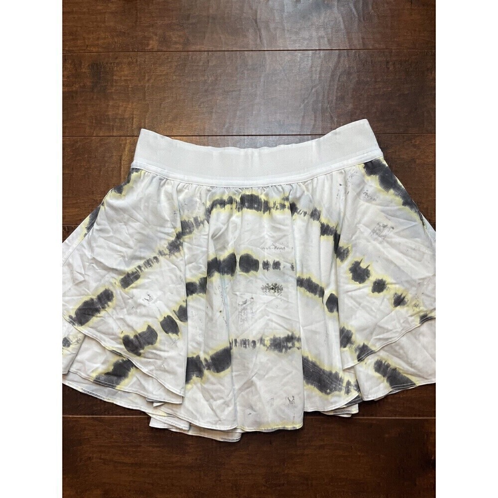 Lululemon size 8 Court Rival High Rise Skirt Long White Yellow Gray Tie dye
